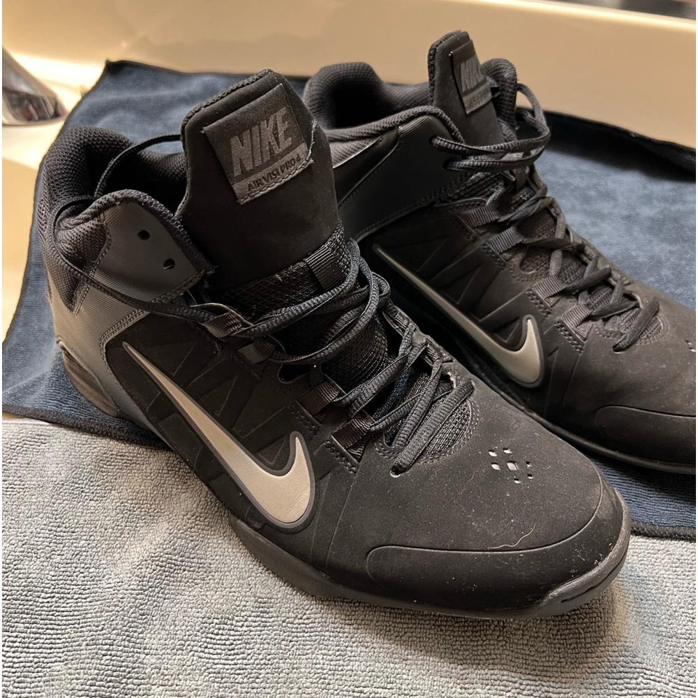 Men’s Nike shoes